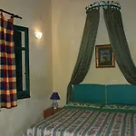 Terrauzza Sul Mare Di Renata Emmolo *