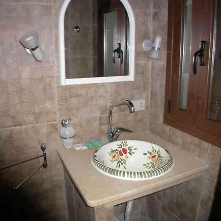 Terrauzza Sul Mare Di Renata Emmolo