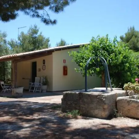 Terrauzza Sul Mare Di Renata Emmolo