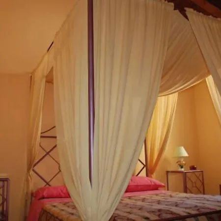 Terrauzza Sul Mare Di Renata Emmolo