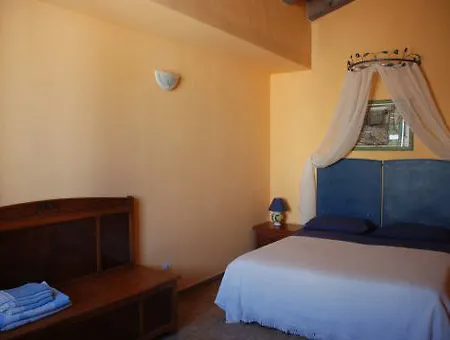 Terrauzza Sul Mare Di Renata Emmolo